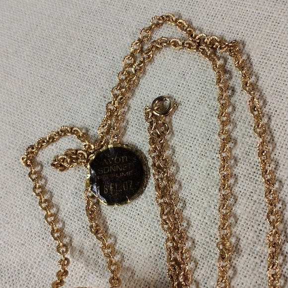 Vintage Perfume Necklace - Picture 8 of 9